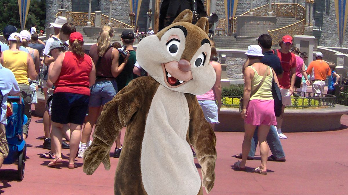 DavisTownes's tweet photo. “@TheOnion: Disney World Forced To Euthanize Character That Attacked Visitor https://t.co/i7wSmgTvEe https://t.co/mvTcaD59LG”@blondsicle