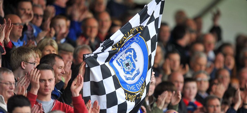 bet365's tweet image. Rochdale's form: WWWWWW

⚽ For – 15
🚫 Against – 5

😍 TEAM. IN. FORM.

🔵 #RAFC