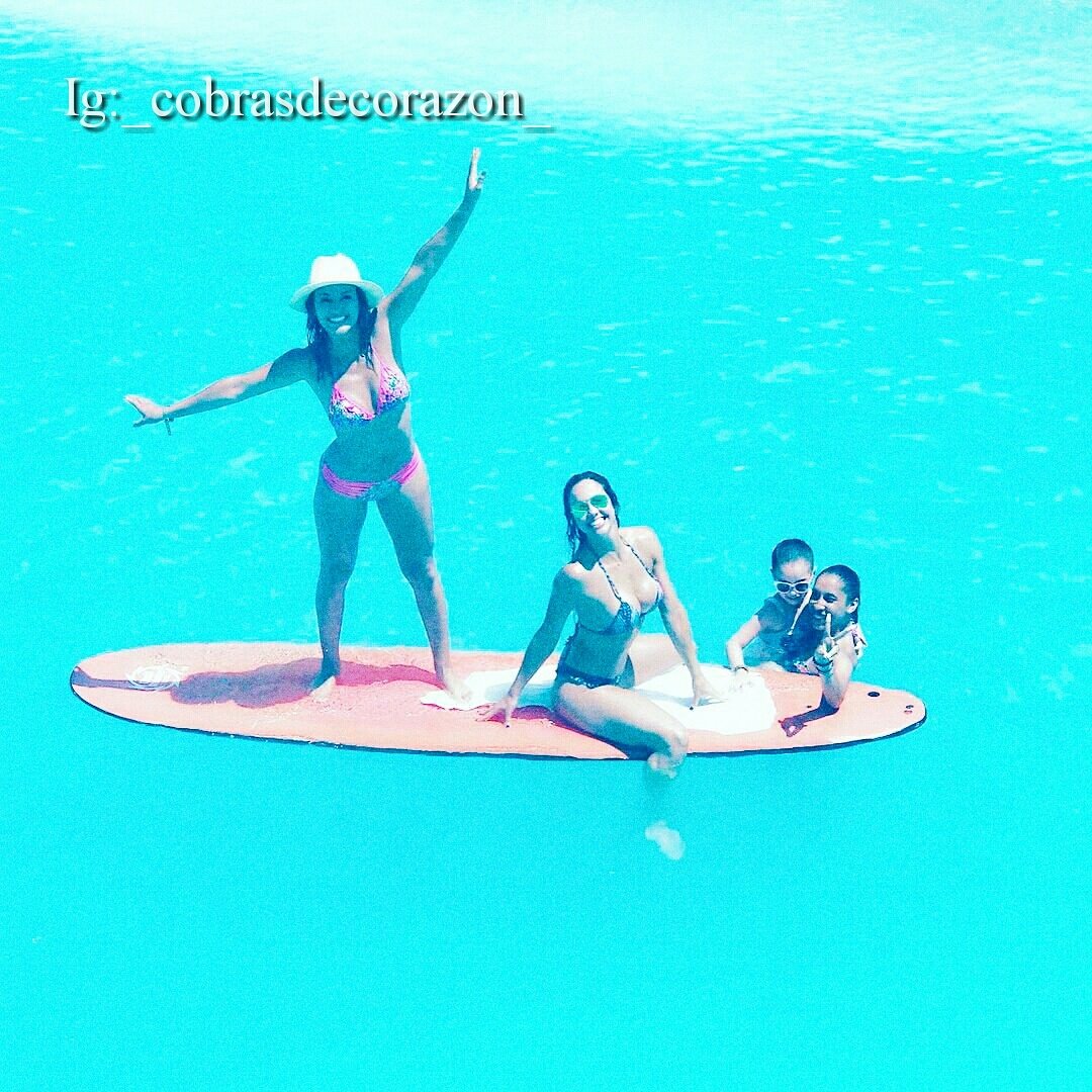 _joselin15's tweet photo. Reinas😭😍😍😍💖 https://t.co/5Yt7tKY0K8