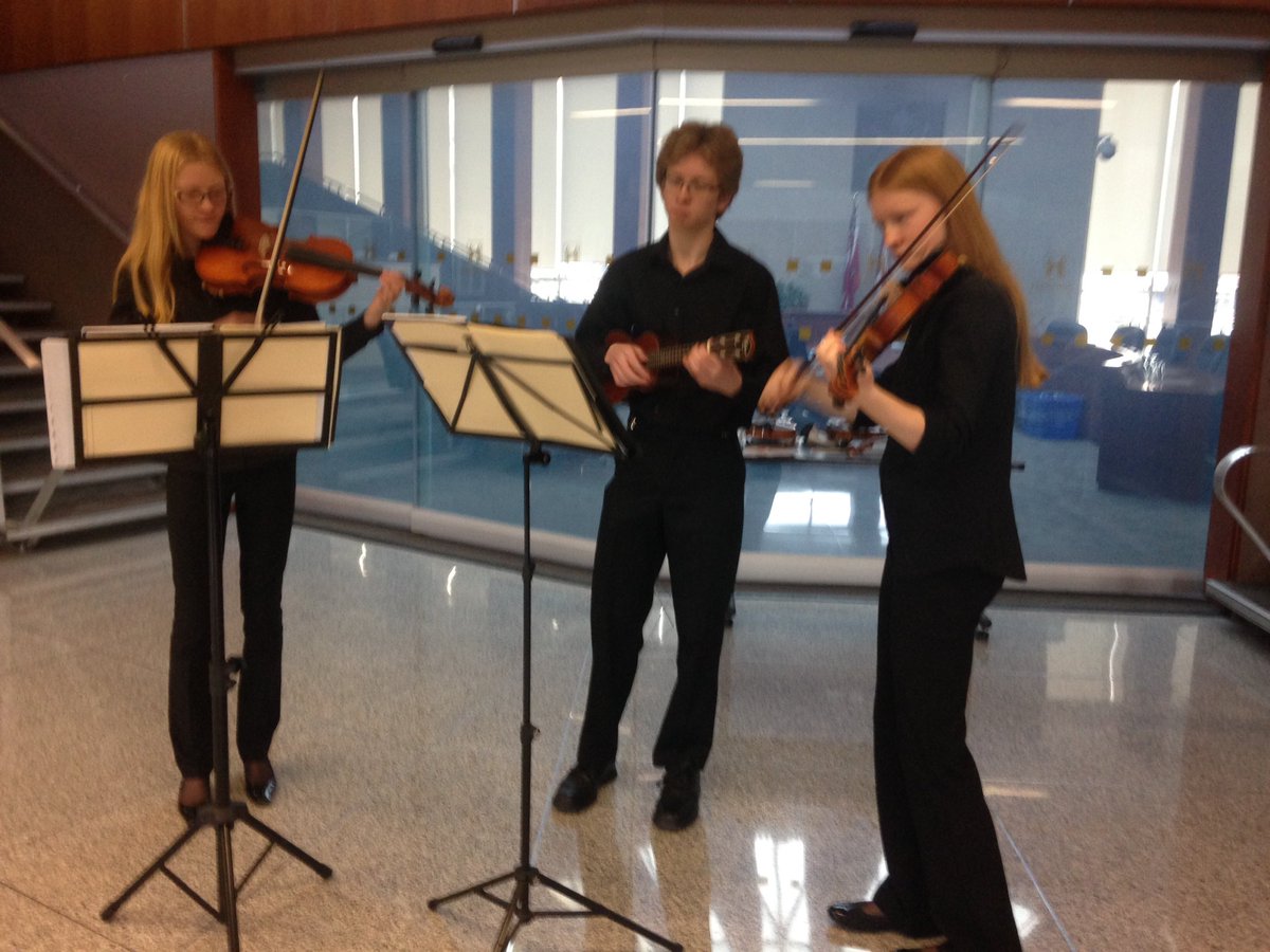 Had lots of fun today performing on behalf of the <a href="/hpyorchestra/">HPYO</a> for Mayor <a href="/FredEisenberger/">Fred Eisenberger</a> 's New Year's Levee. A good start to the year !