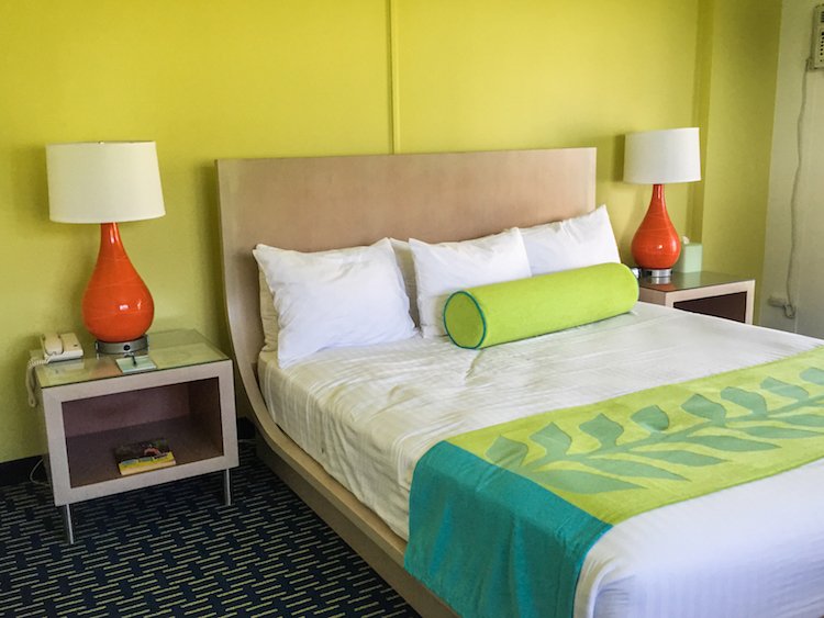 SurfnSunshine's tweet photo. Meet the Cheery Beachfront Kauai Shores Hotel https://t.co/9WOqqPpgEh #travel https://t.co/WGv19NbDQX