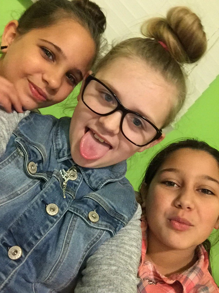 Chesslover2016's tweet image. Having a sleepover