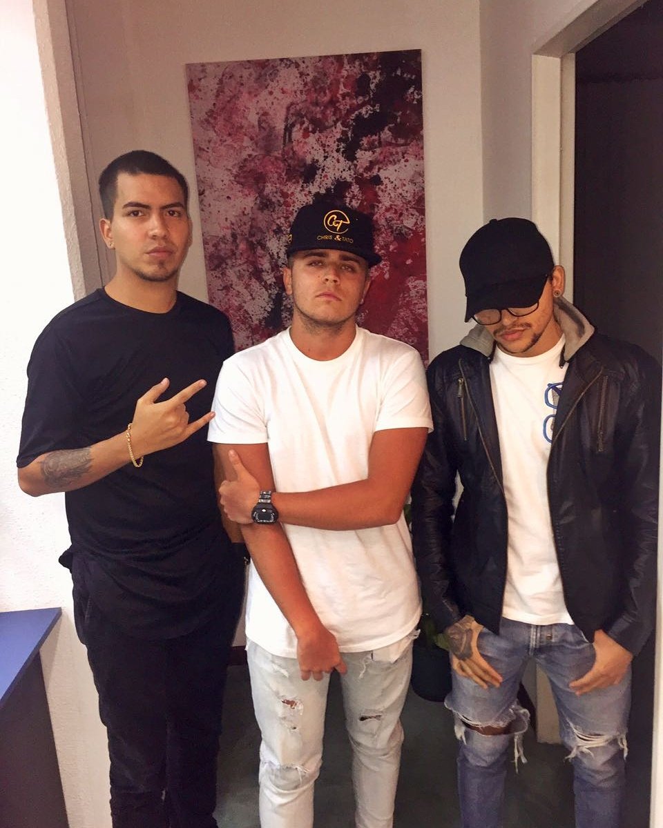 Con estos bro 👊👊 <a href="/omarkoonze/">OMARKOONZE</a> @jerrydiletra