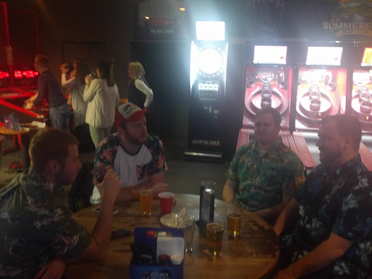 WhereTheyAtExCo's tweet photo. @BenSmithPhoenix @clarkamatthews @wilburcatfish @robdawg_23 are at the Kegstand. #WhereTheyAt #SAFTB https://t.co/lzYCKRsv5c
