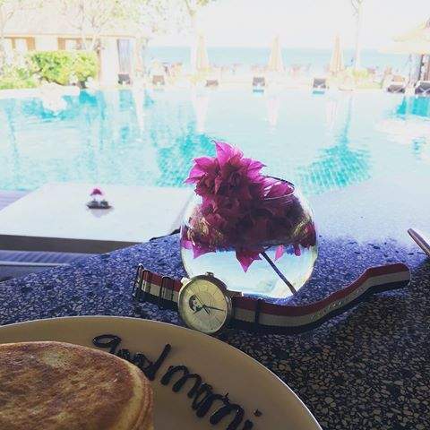 bell_tsm's tweet photo. #GoodMorning #Brunch #Pancake #ParisWatch #Swimmingpool #swimlikemermaid #sundaybliss #highlight #borneotrips #vibes https://t.co/yrx6n9Tvqe