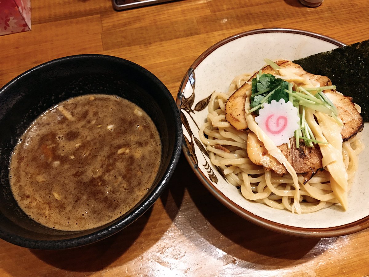 sakuraisuki0308's tweet photo. 久しぶりにつけ麺♪
ばっしーおすすめの狸穴に行ってきた!
美味しかったぁ(*´ч`*)✨
#tsukemenbu https://t.co/fH1ZYDczaF