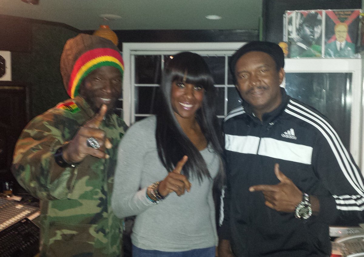 Dandexxmusic's tweet photo. Studio vibes. Nuff Raspek @michiganbadingo legend! 
#DandexxMusic #DNGP #PapaMichigan #KayanneMusic #PearTreeStudio #LosAngeles #Jamaica https://t.co/6DMq5YKdSB