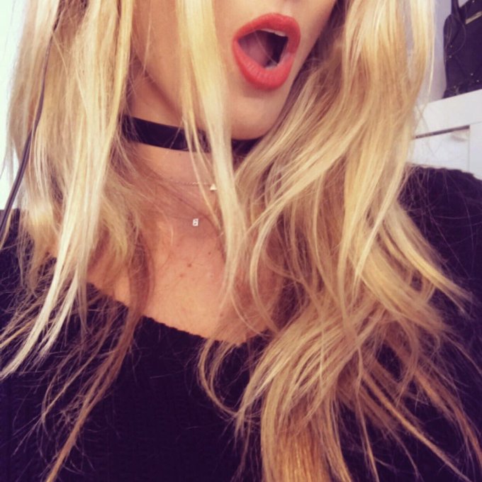 Ohhh..💋😮 https://t.co/Ns3aBygfLh<a href="/tag/tbthalloween"class="tags"><span>#tbthalloween</span></a>