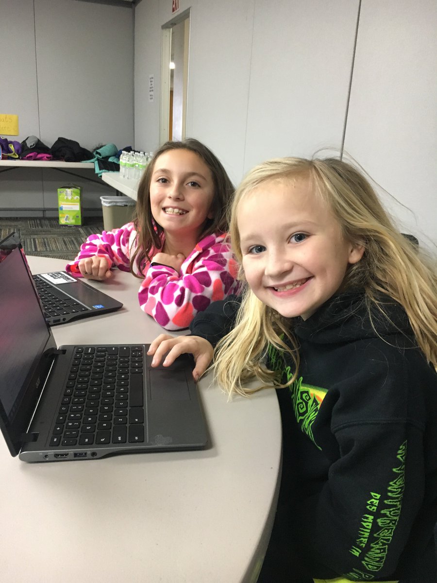ActivelearnerIA's tweet image. Way to kick off a New Year! North Liberty Makerspace was a hit! Check out all of our great photos and remember - Makerspaces are monthly!