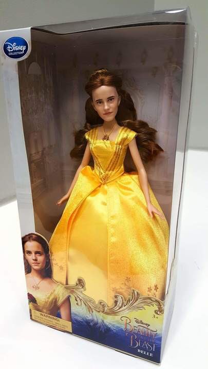 EmWatsonJP's tweet image. 『美女と野獣』のベル人形がエマというよりジャスティン・ビーバーに似ているのでは？と海外で話題になっています。

確かにエマには似てませんね笑