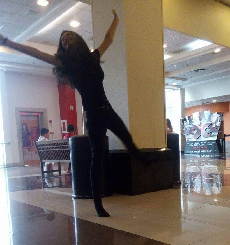 comendo_'s tweet image. Perdoa meus distúrbios, mas não desiste de mim