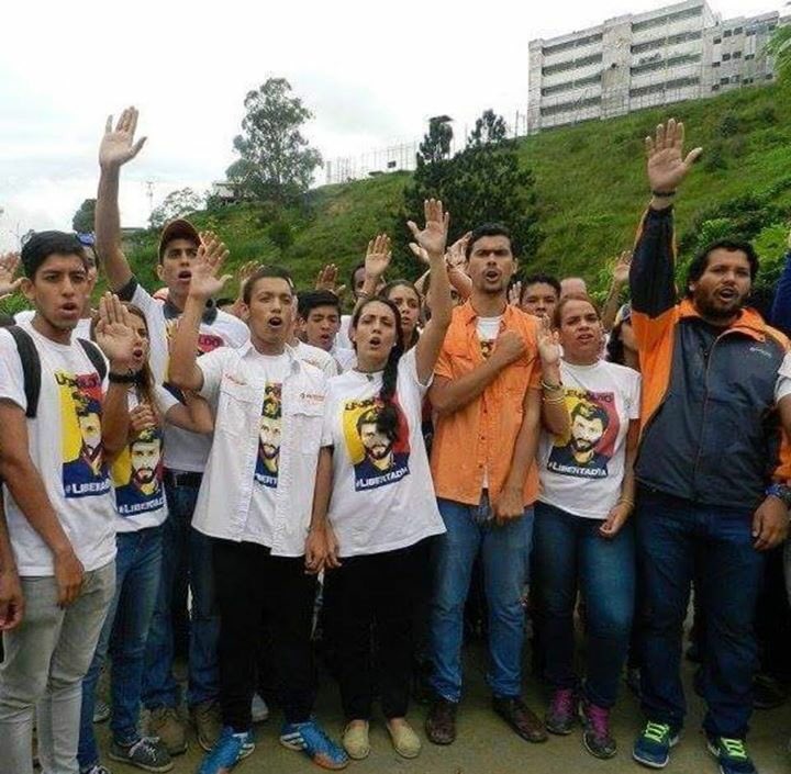 JuventudesVP's tweet photo. [COMUNICADO] Desmentimos y rechazamos publicaciones que NO han sido emitidas por juventudes de @VoluntadPopular  https://t.co/ifib63G6kI https://t.co/2mpRni2S7v