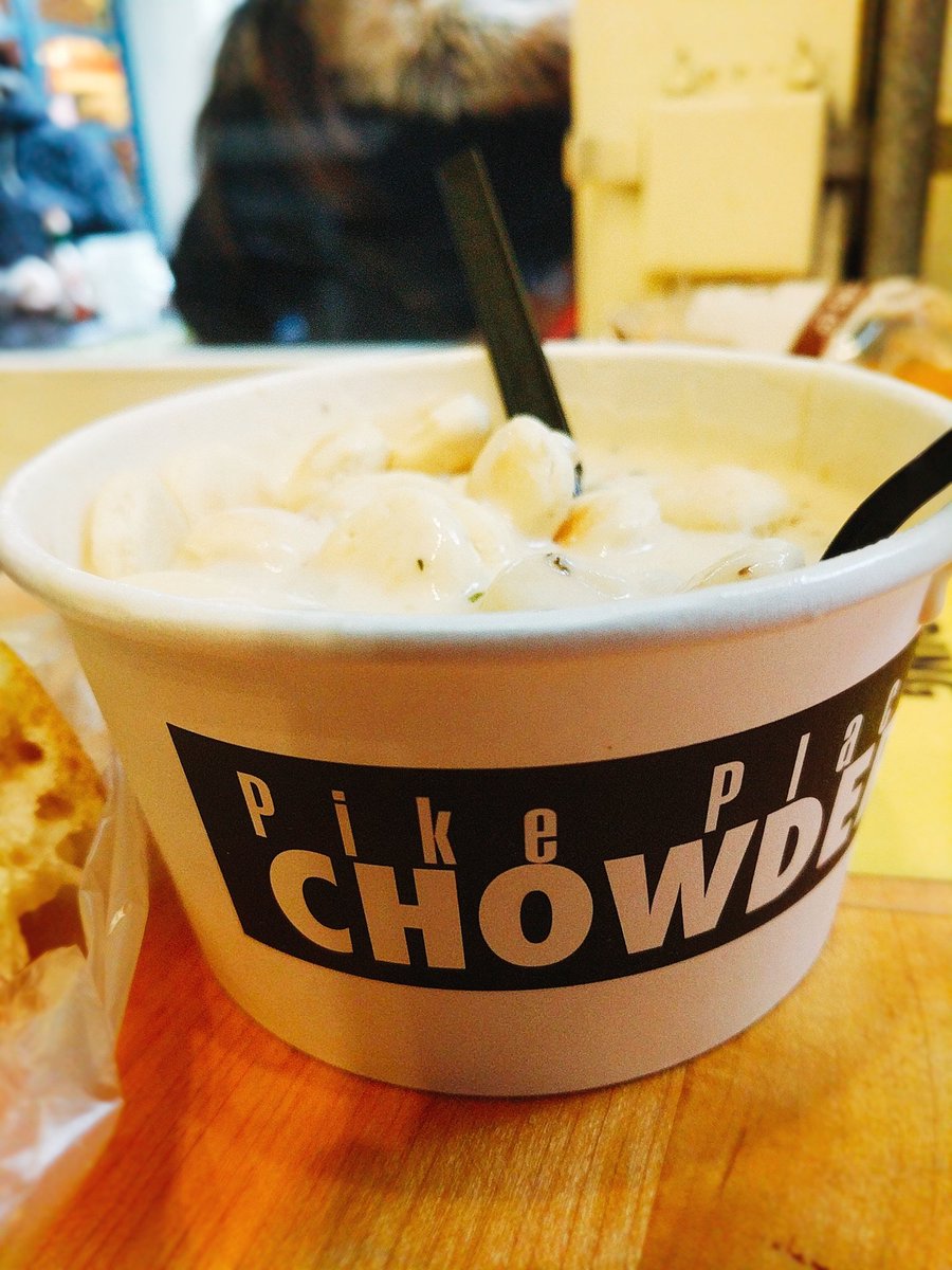 New Ebgland Chowder! #like4like #chowder #pikeplace #seattle #pnw #맛집 #여행 #시애틀 #미국생활 #vacation #맞팔 #먹방 #차우더 #핵맛 #존맛 #clamchowder #일상 #데일리