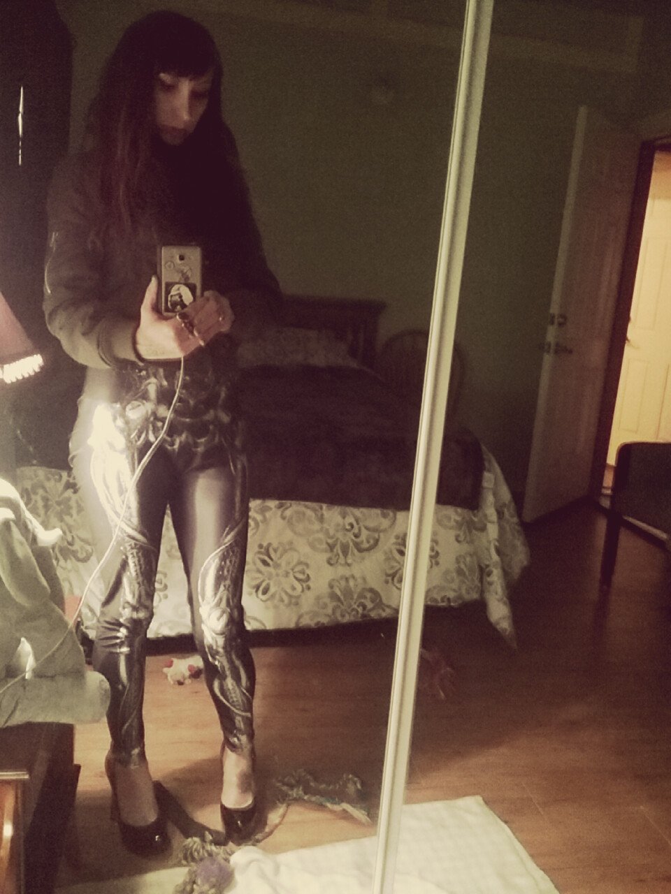 In my hr giger pants https://t.co/NZ3uKHfdpB