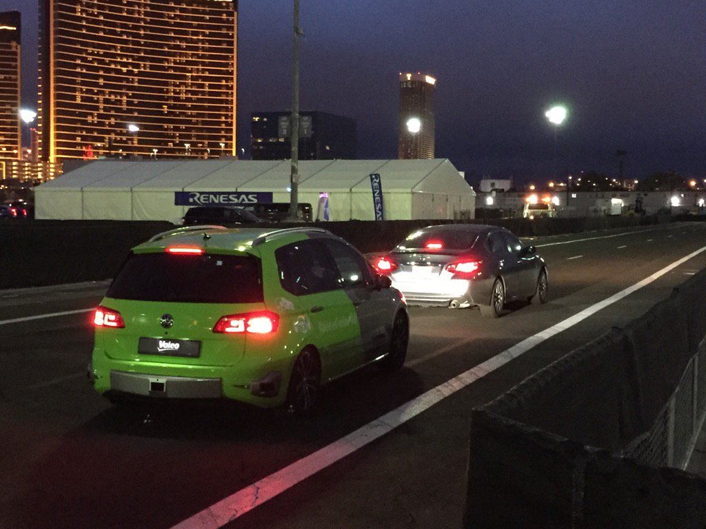StephaneRou's tweet photo. autonomous car demonstration by @Valeo_Group for @CIGREFauCES delegates #CES2017 #BackToTech. https://t.co/rr6TJbGryl