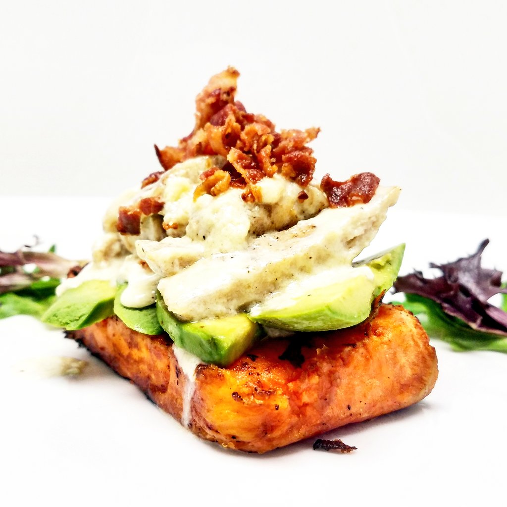 SirPaoloG's tweet photo. 😊👌👍🤗💭Always new ideas, thankyou @FoodNetwork luv those morning shows  #chef #foodie #yam #avocatura #bacon #chicken https://t.co/GHnZAq4wdQ