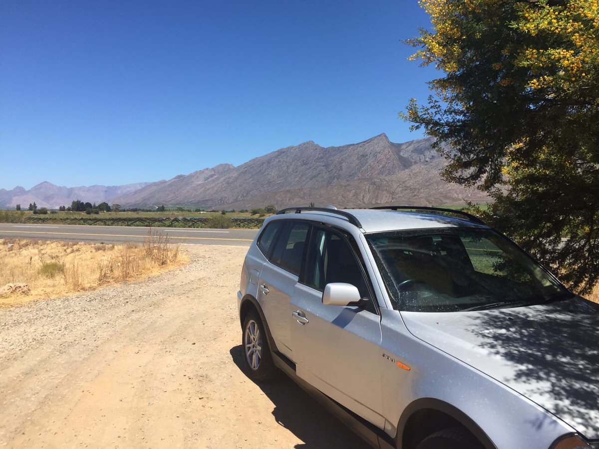 Millsiesabout's tweet photo. The show today from the car under a tree #hexriver @heinkaiser @Jozikids @JoburgRedBus @Mix938FM https://t.co/yGJ6zxRPrF