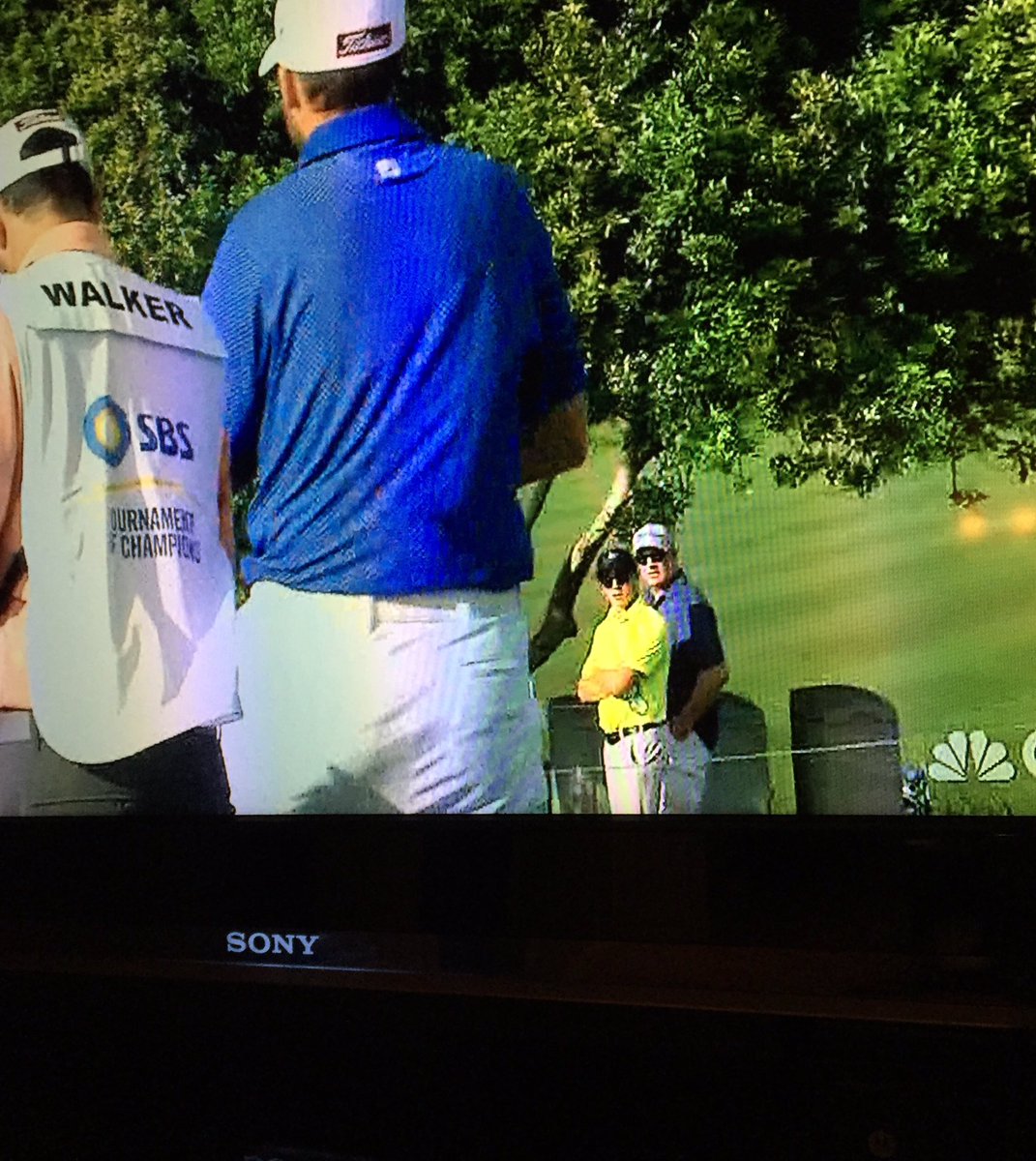 cooperchesh's tweet photo. A little screen time with the greyer/fatter Chesh. #3secondsoffame https://t.co/USBlAvJXU7