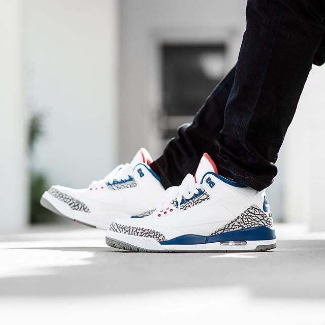 SneakerShouts's tweet photo. Grab the Air Jordan 3 Retro OG "True Blue" on sale for only $197.99 (Retail $220) with FREE shipping -> https://t.co/R4ddHDjJHR https://t.co/QBcvgCW4q0