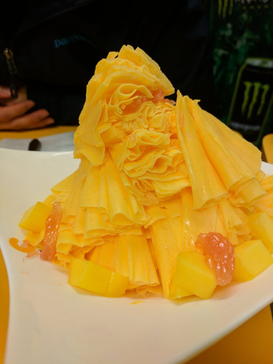 Taiwanese shaved ice! #shavedice #taiwan #빙수 #yummy #foodie #mango #dessert #디저트 #망고 #seattle #pnw #tasty #delicious #fruity #sweets #sweet