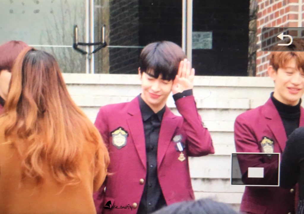 rise_andfly's tweet photo. ❤️
170108 악수회 
#UP10TION #업텐션 #BURST #하얗게_불태웠어 #샤오 #XIAO #동열 https://t.co/9njYoJvWky
