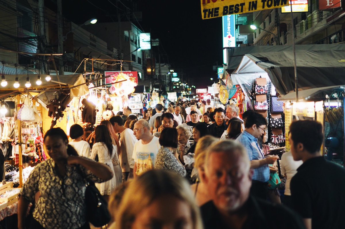 natthamed's tweet photo. ถนนคนเดิน-ตลาดโต้รุ่ง | หัวหิน

#reviewhuahin #huahin #รีวิวหัวหิน https://t.co/fnIgVUn0ms