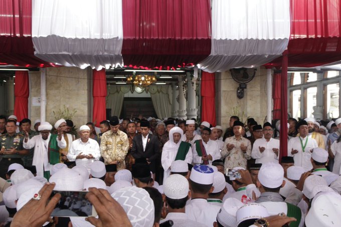 [FOTO] Presiden Jokowi Hadiri Peringatan Maulid Akbar 