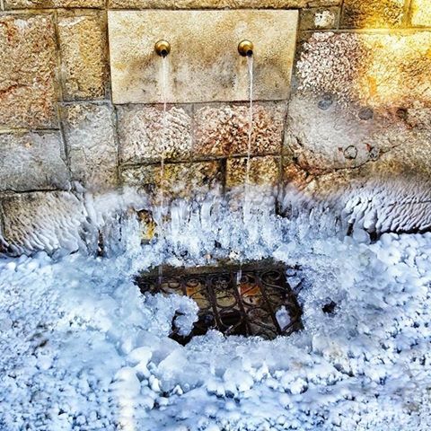 #Sarajevo #zima #mazija #winter #freezing #water #Begovadžamija