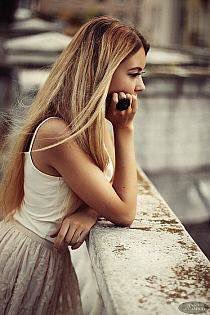 's tweet image. "Se chi veramente ami,ti fa capire che non gliene importa nulla,resta da fare solo una cosa,voltare pagina
L'amore è un dono nn va sprecato"