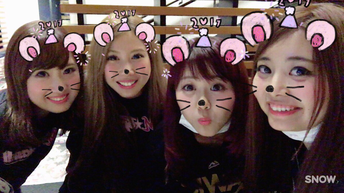 M☆Splash!!のNATSUKI、YUINA、ASUKAとハニーズのNAYONです♡
みんな2年目、同期のゆかいな仲間たち( ^ω^ )
いよいよ今日は本番。楽しみにしててくださいねー！！