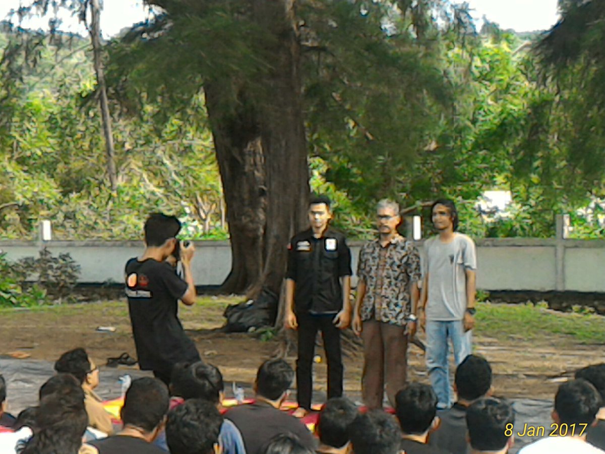 Proses penyerahan kepengurusan HMS periode lama 2016-2017 kepada periode baru 2017-2018.