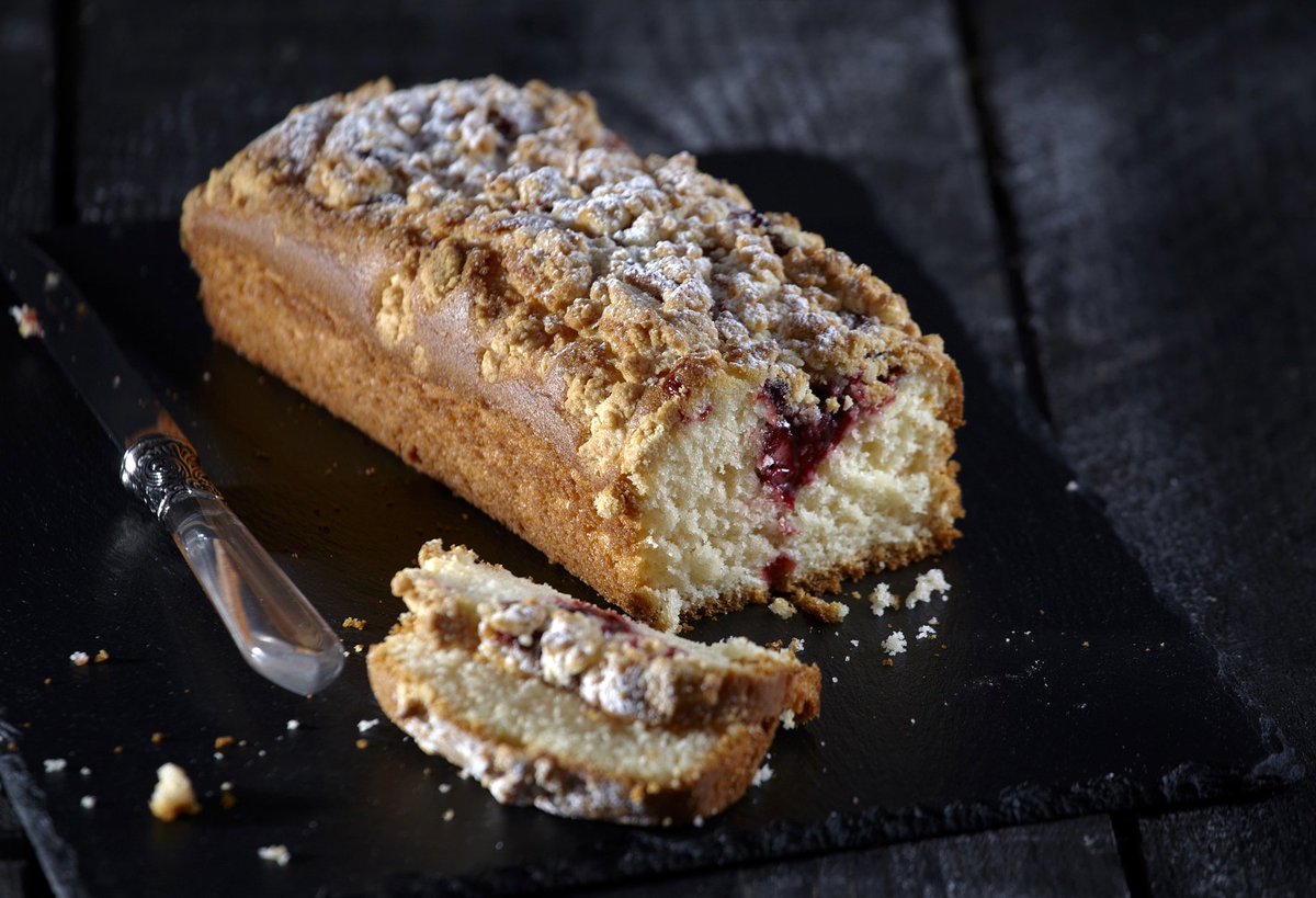 Crumble Cake filled with pomegranate sauce! So delicious❤
