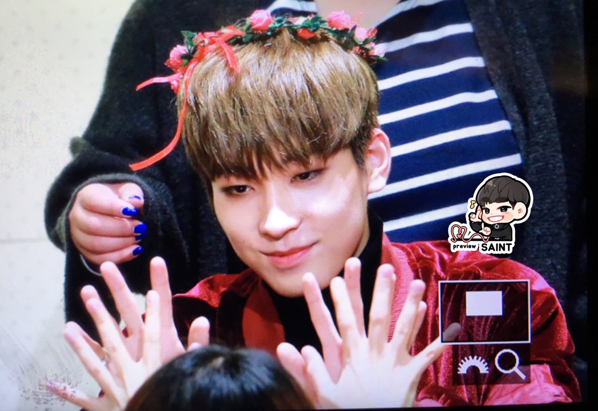saint_ww's tweet photo. @pledis_17 오늘 배우신 분들 진짜 많아여ㅜㅜ감사합니다ㅜㅜㅜㅜ https://t.co/IfnvaReF93