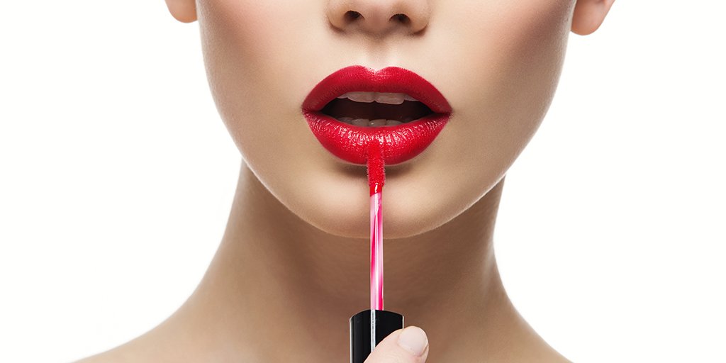 Post-Holiday Return Tip #4: Not sure about that #red #lipstick shade you found in your stocking? Most #Makeup retailers allow returns, too.