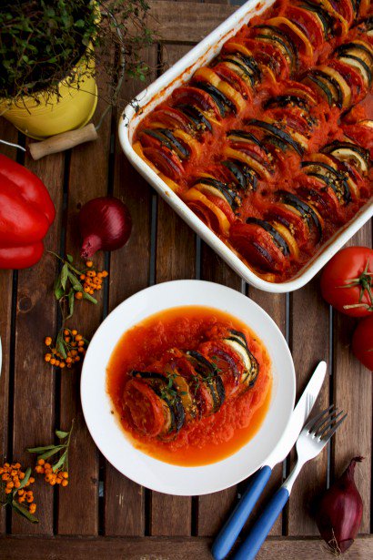 MyRecipeRocks's tweet image. Ratatouille: A delicious and spectacular vegan gluten-free dish that… tastykitchen.com/recipes/specia…