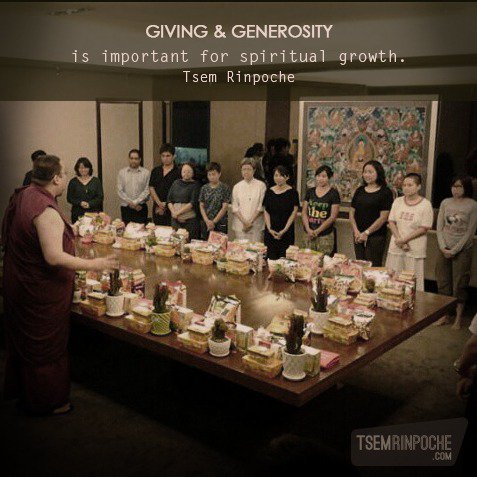 stellacheang's tweet photo. Giving and generosity is important fir #spiritual growth. #tsemtulku
#ApplyTheMethod
#Dharma
#notjustaboutmoney
#canbeanything
#Buddha https://t.co/KBX9Jnb7fm