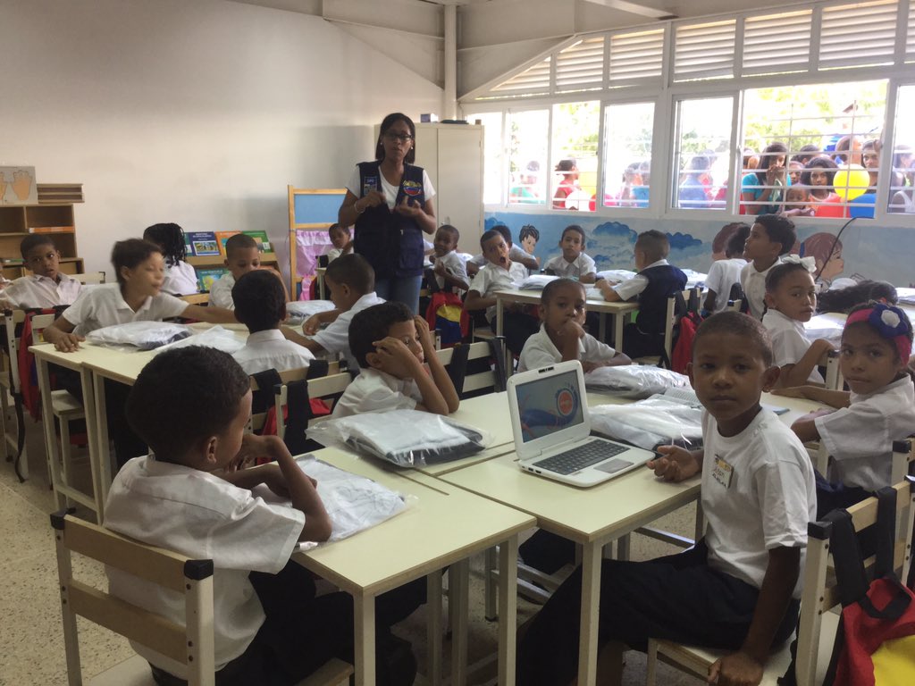 JauaMiranda's tweet photo. Mañana, lunes 9, educadores y toda la muchachada venezolana retornan a clases para seguir formando la Patria de nuestros sueños. https://t.co/4k2stT4VPG