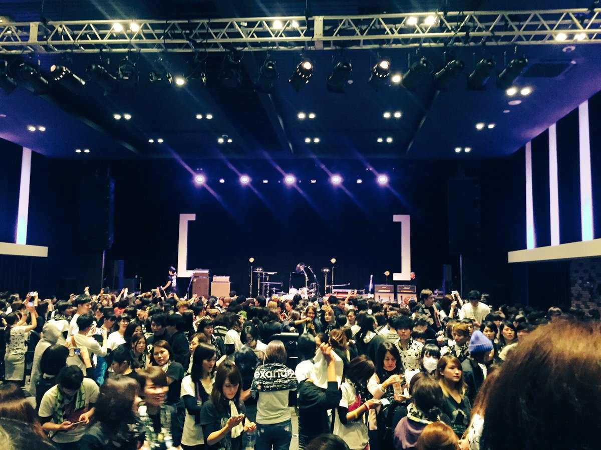 maaau12's tweet photo. 今年初ライブはドロス広島！
とにかく最高だった！💕
これ以上の言葉が見つからない😭
洋平さんが手の届く距離にいてもう…
そしてダブルアンコール🙌🏻
いろんな意味で死にかけた😭
あーもうだいすき。 https://t.co/lX0KJGnJk8