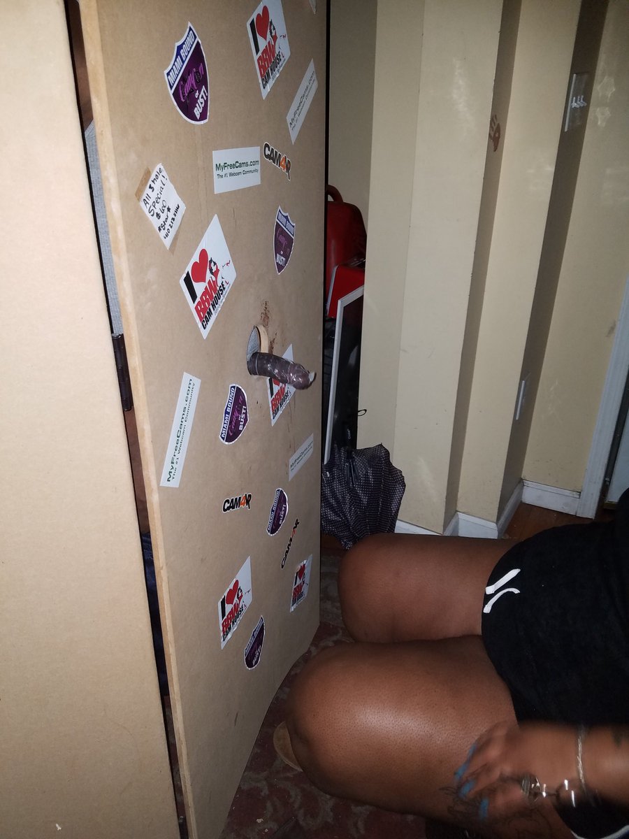 iheartbbwcom's tweet photo. well hello there!  #CamhouseGloryHole #bbw #bbwcamhouse #lifestyle #sex  #party #gloryhole #camhouse https://t.co/ag3EG21FJY