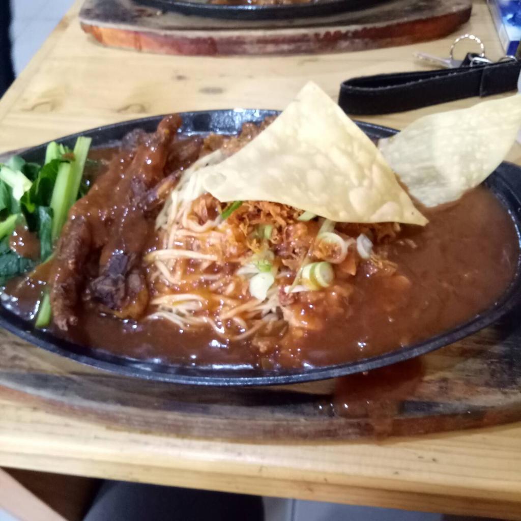 Amelia (@amelbiw) on Twitter photo 