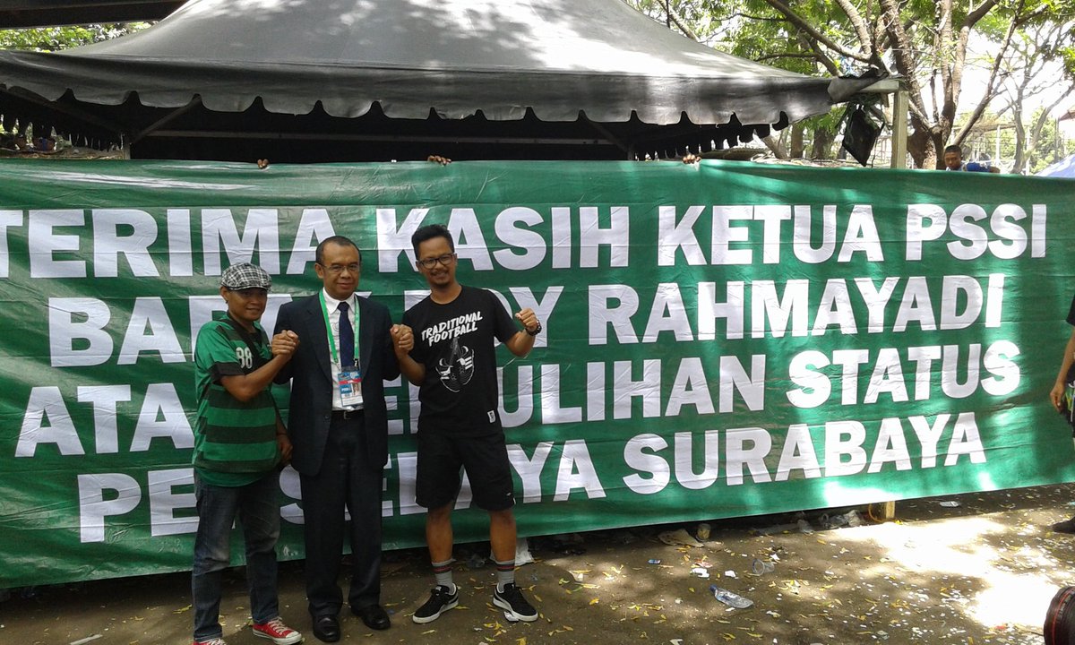 officialvpc's tweet photo. Well done teman-teman Bonek! Tak ada yang sia-sia dalam sebuah perjuangan, Persebaya finally comeback! Photo credit @emosijiwakucom https://t.co/VncoyQi279