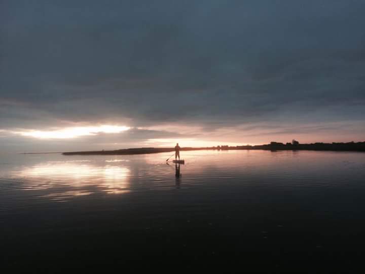 deejay_clayton's tweet photo. Sunday morning #sup #leighonsea #boardlife no better way to start your day https://t.co/7p7iRsu8Mc