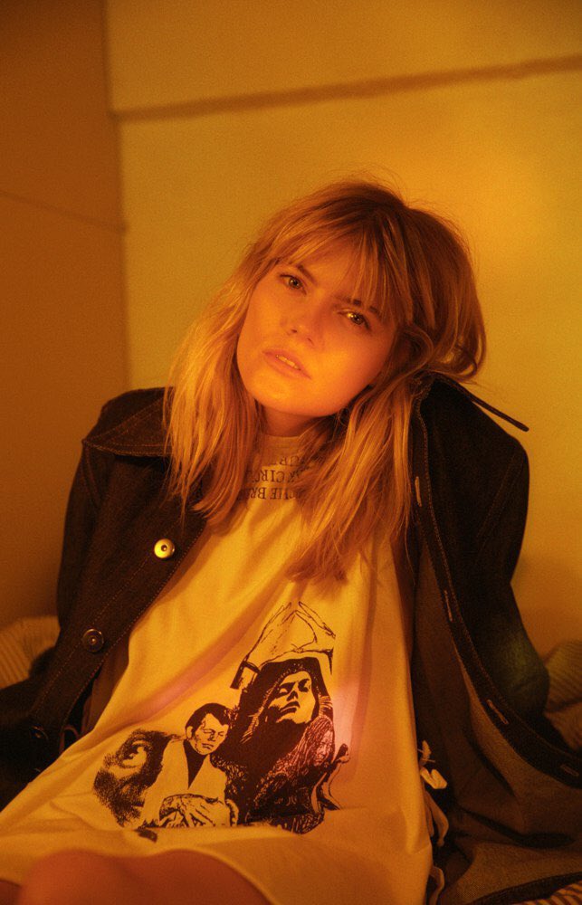 shvmeIess's tweet photo. emma greenwell is too precious for this world https://t.co/xz7mLlRA2Q
