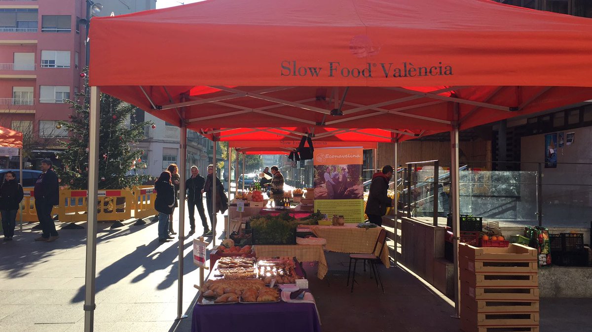 BenifaioCOMUNIC's tweet photo. Productes locals i ecològics al Mercat de la Terra de Benifaió @SlowFoodVlc @MartaBenifaio https://t.co/t5rIsPfU60