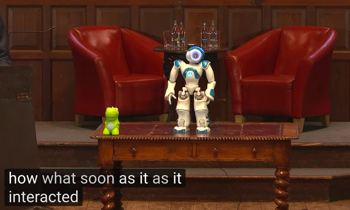 VesnaGroselj's tweet image. 'Watson' vs 'what soon' :/ #automaticcaptioning