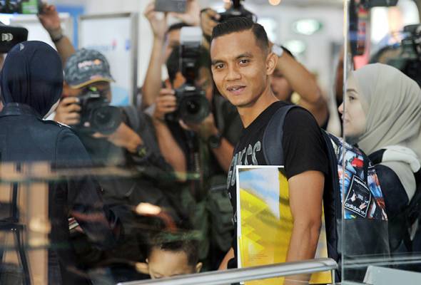 #AWANInews Faiz Subri's a step away from Puskas Award glory

english.astroawani.com/sports-news/fa…