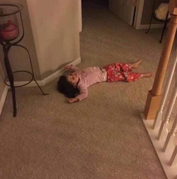 Alextrxm's tweet image. quand tu t'ennuies chez toi à rien faire mais que tu as aussi trop la flemme de sortir