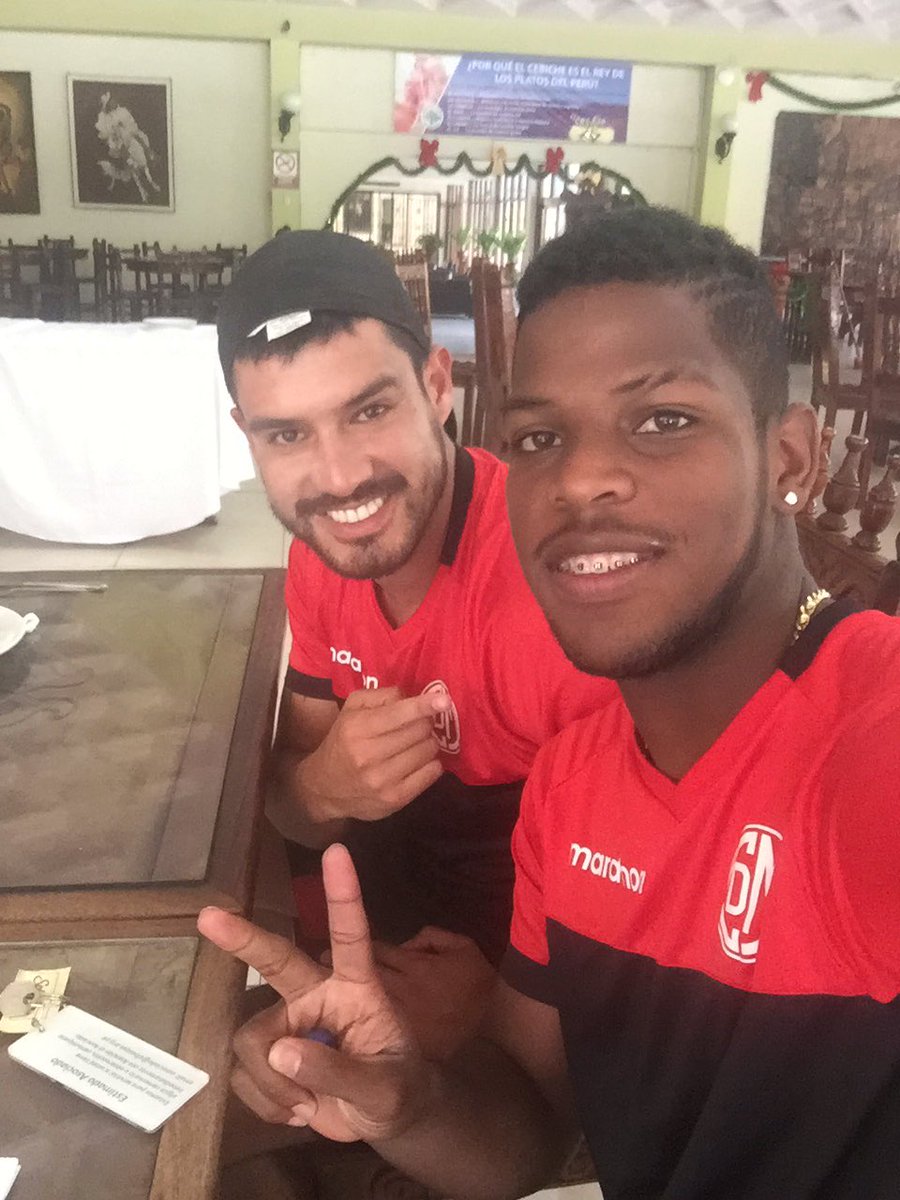 ErickDe1's tweet photo. Domingo a la mañana a entrenar. No hay descanso con el pana @sergio_moreno9 #echamuni https://t.co/LagbosNx3Z
