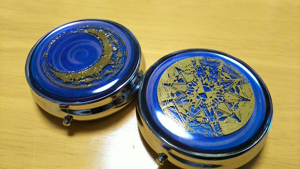 al1cecode's tweet photo. あおゐ(@ao1q_x)のデザインは箔押しした側も抜いた側も美しい

 #レジン #AliceCode #RE_7c #幕間パレード https://t.co/h6isiiTWqt
