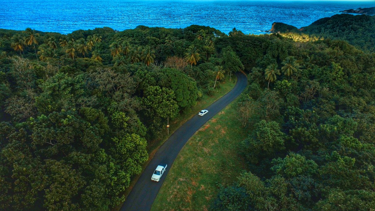 SilverliningR's tweet photo. We're rolling #SundayDrives #DiscoverDominica #WeekendWarrior #RoadWarrior https://t.co/Q6I4wxocJ5